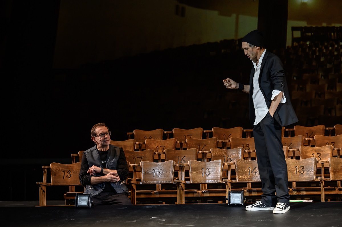 9 ряд. 10, 11 место