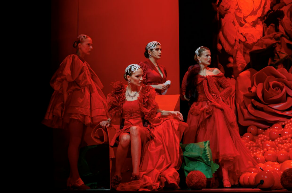 8 разгневанных женщин