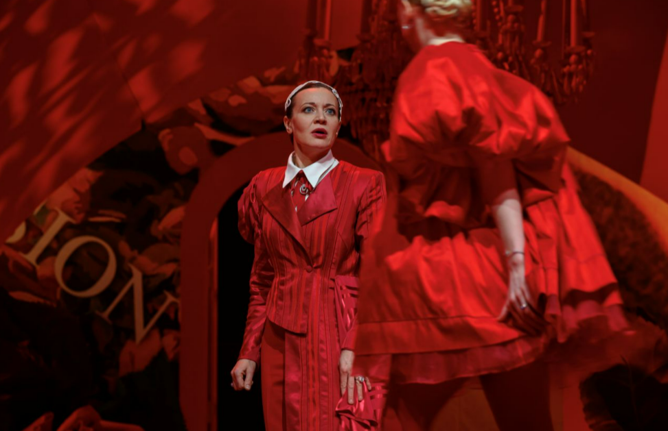 8 разгневанных женщин