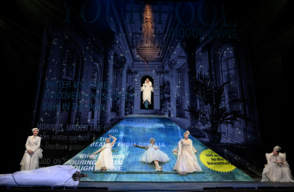 8 разгневанных женщин