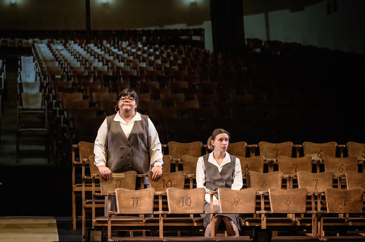 9 ряд. 10, 11 место